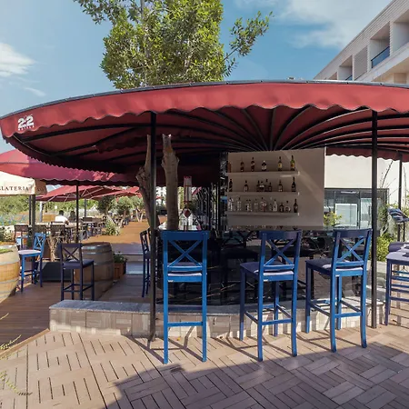 Tema 242 Hotel-2